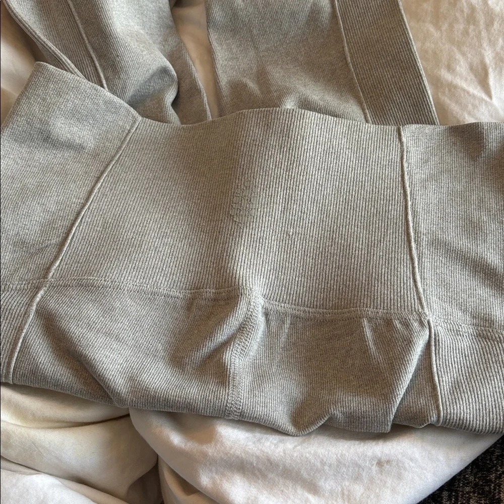 Free People Movement ribbed pull on stretchy light grey legging pants xs/s - Picture 4 of 10